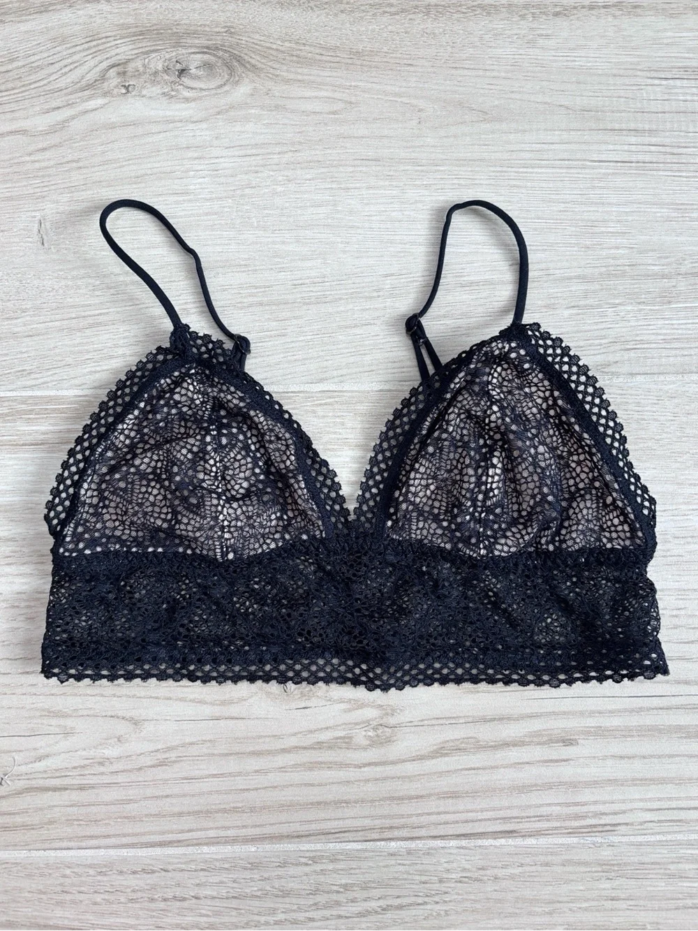Victoria's Secret Lace Crochet Triangle Bralette Bra Black and Cream Size Small
